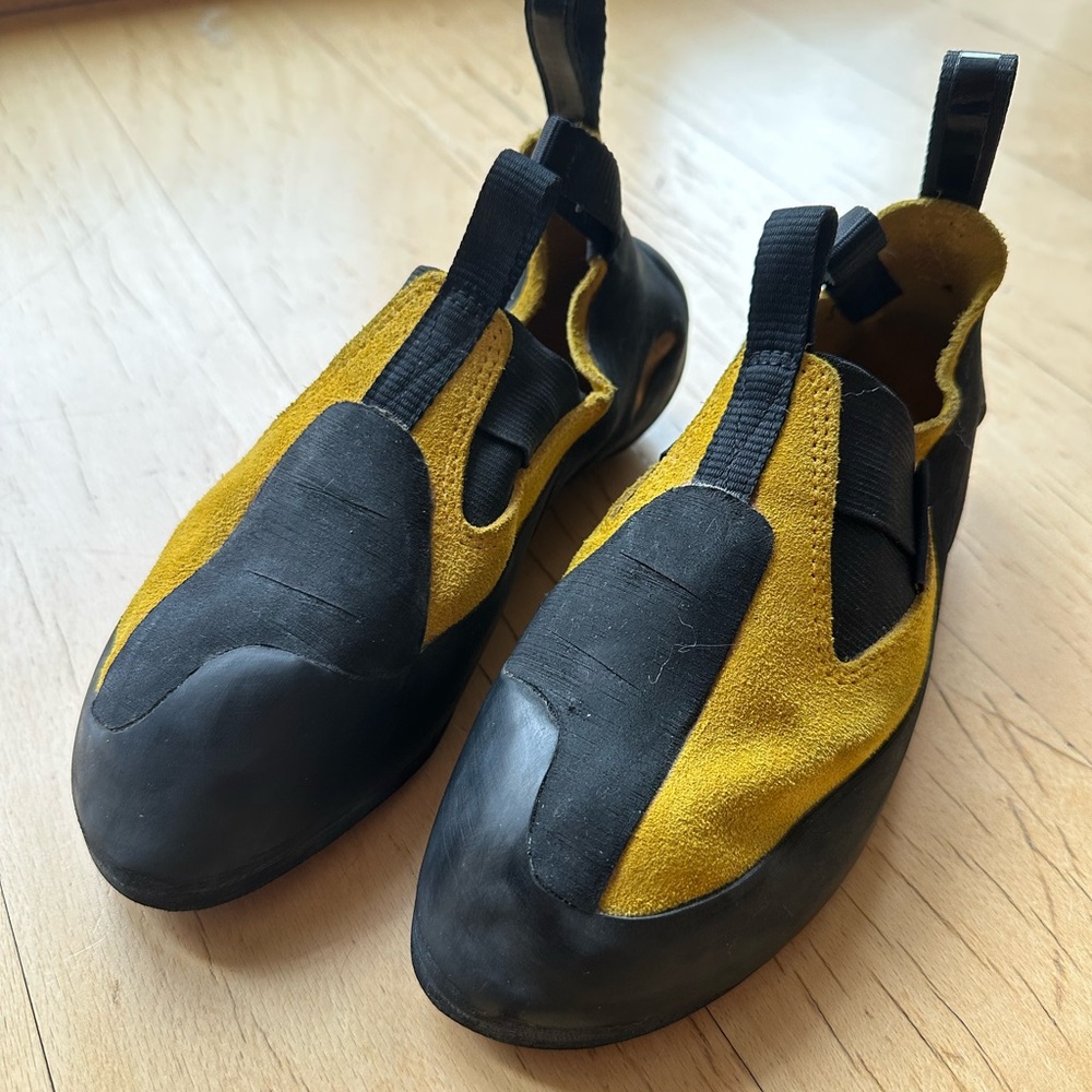 NEW Unparallel Up Mocc Climbing Shoe Unisex Size 8